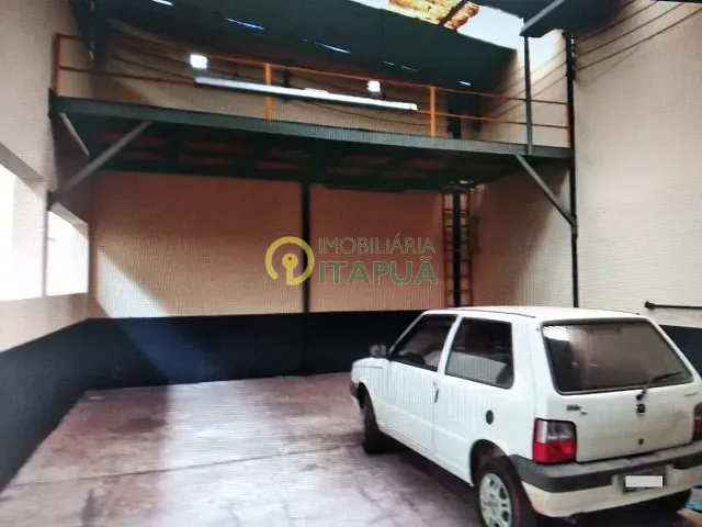 Galpão / Barracão com 767m², para alugar, no bairro Waldemar Hauer em Londrina