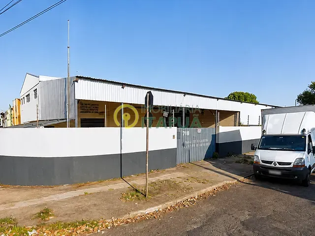 Galpão / Barracão com 767m², para alugar, no bairro Waldemar Hauer em Londrina