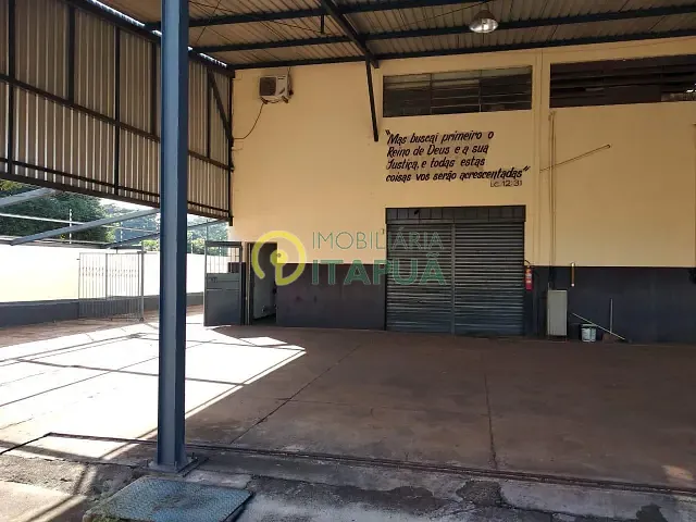 Galpão / Barracão com 767m², para alugar, no bairro Waldemar Hauer em Londrina