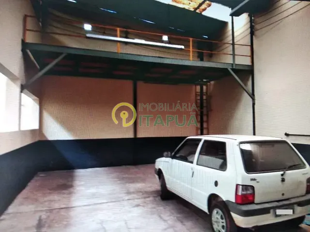 Galpão / Barracão com 767m², para alugar, no bairro Waldemar Hauer em Londrina
