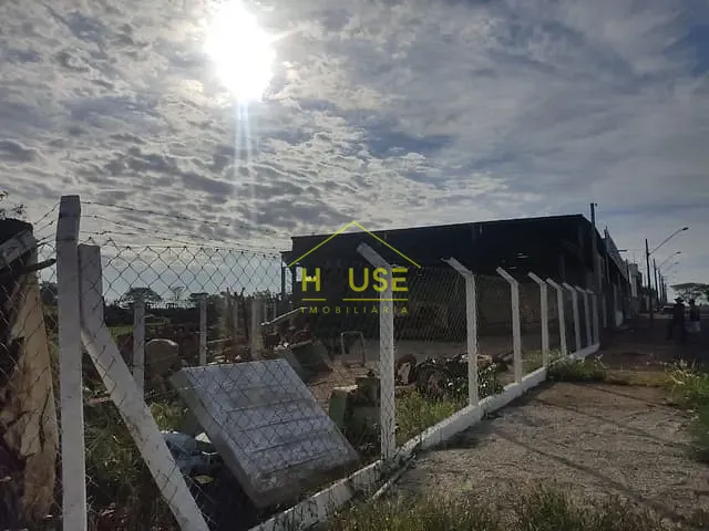 Galpão / Barracão com 400m², à venda, no bairro Jardim Nogueira do Prado em Votuporanga