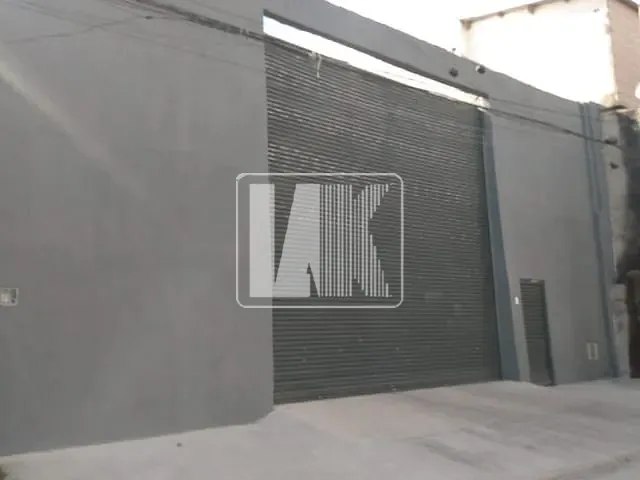 Galpão / Barracão com 273m², para alugar, no bairro Vila Sacadura Cabral em Santo André