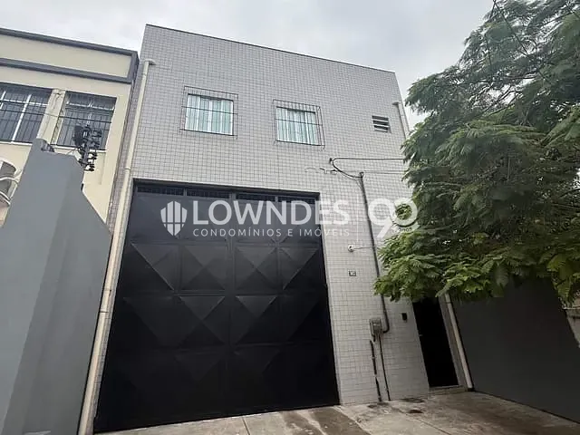 Galpão / Barracão com 500m², para alugar, no bairro Olaria em Rio de Janeiro