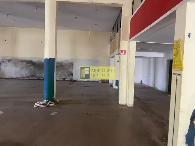 Galpão / Barracão com 1300m², para alugar, no bairro Vila Curti em São José do Rio Preto