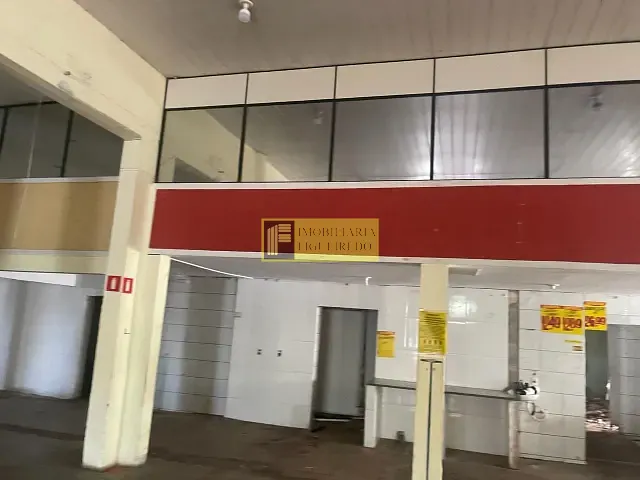 Galpão / Barracão com 1300m², para alugar, no bairro Vila Curti em São José do Rio Preto