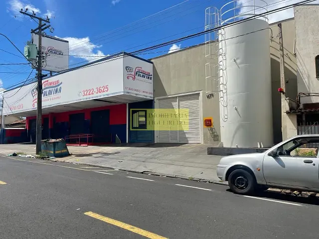 Galpão / Barracão com 1300m², para alugar, no bairro Vila Curti em São José do Rio Preto