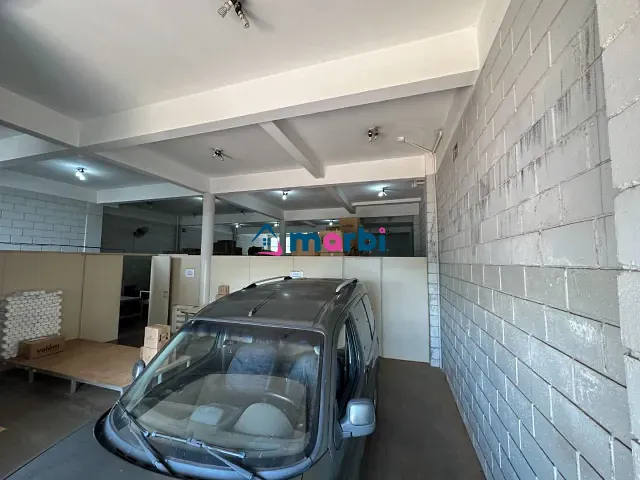 Galpão / Barracão com 551m², à venda, no bairro Jardim Souza Queiroz em Santa Bárbara D'Oeste