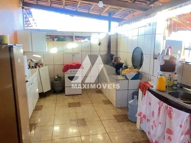 Chácara com 50000m² 3 quartos e 2 banheiros, à venda, no bairro Zona Rural em Araçuaí