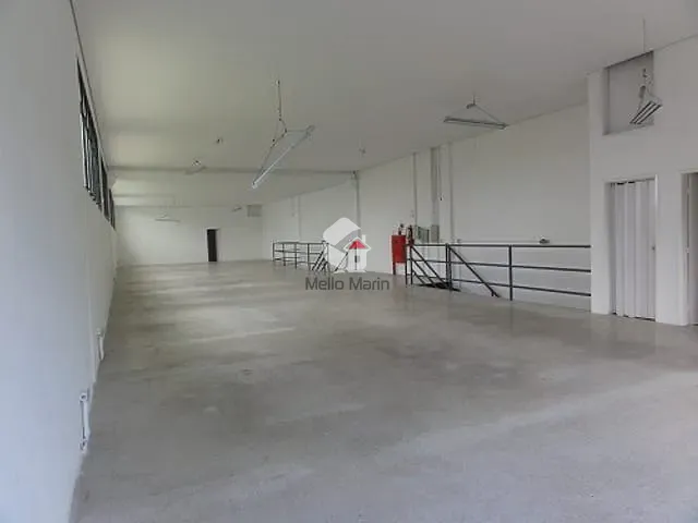 Galpão / Barracão com 1403m², para alugar, no bairro Tamboré em Barueri