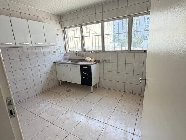 Galpão / Barracão para alugar, no bairro Setor Bueno em Goiânia