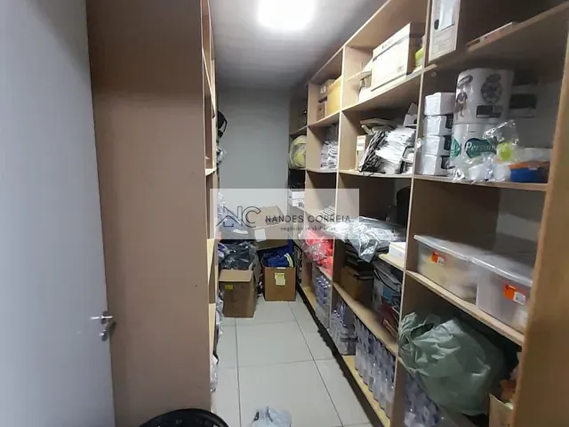 Galpão / Barracão com 250m², à venda, no bairro Jardim São Francisco de Assis em Londrina