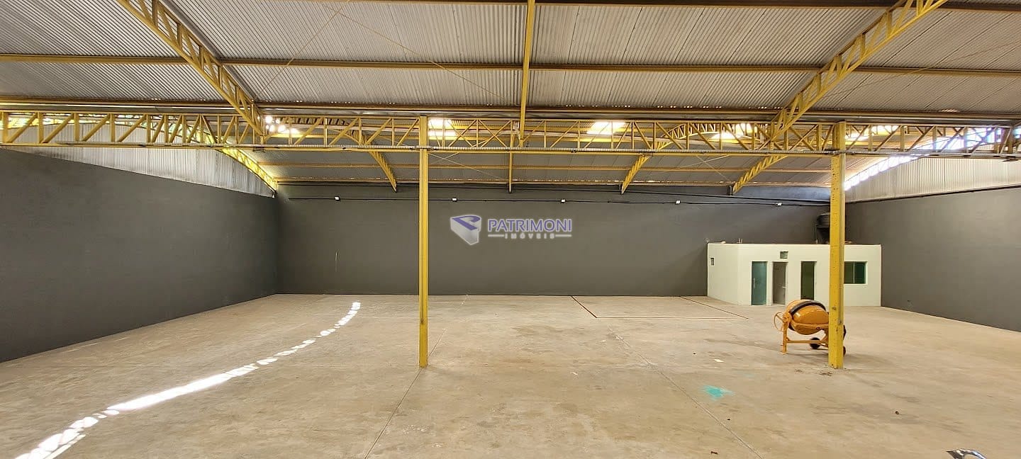 Depósito-Galpão, 700 m² - Foto 1