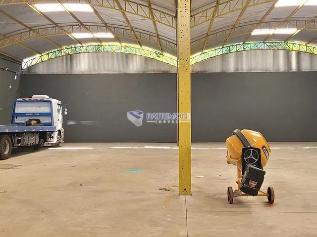 Galpão / Barracão com 720m², para alugar, no bairro Cidade Satélite em Juatuba