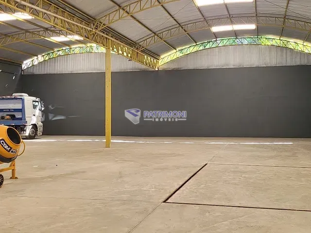 Galpão / Barracão com 720m², para alugar, no bairro Cidade Satélite em Juatuba