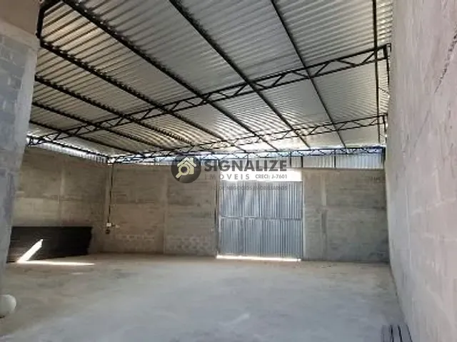 Galpão / Barracão com 300m², para alugar, no bairro Balneário São Pedro em São Pedro da Aldeia