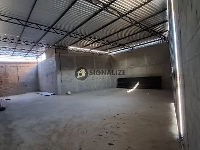 Galpão / Barracão com 300m², para alugar, no bairro Balneário São Pedro em São Pedro da Aldeia