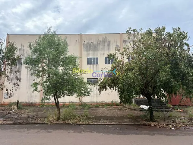 Galpão / Barracão com 1000m², para alugar, no bairro Indústrias Leves em Londrina