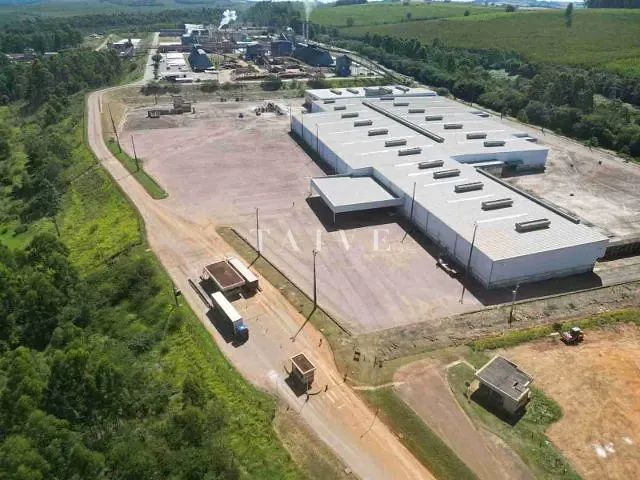 Galpão / Barracão com 144000m², à venda ou para alugar, no bairro centro em Arapoti