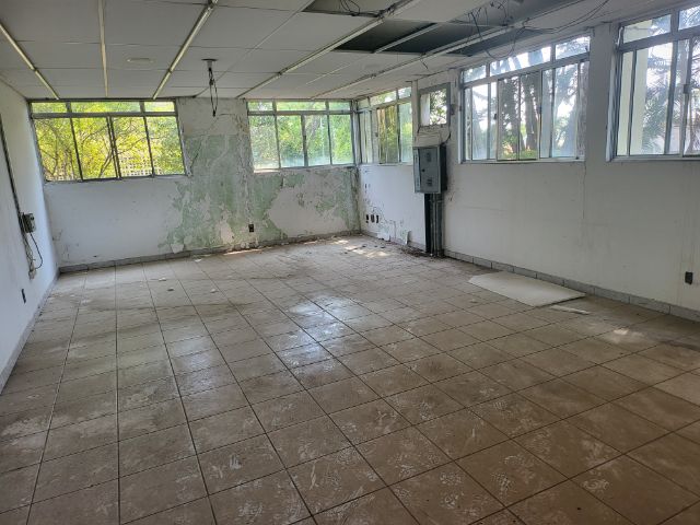 Galpão / Barracão com 4000m², para alugar, no bairro Triângulo em Pindamonhangaba