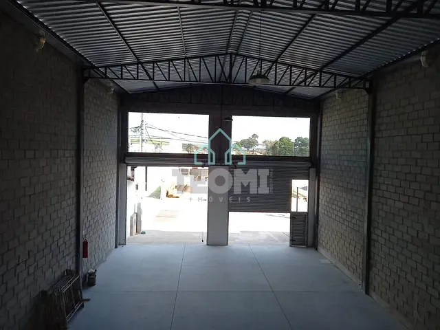 Galpão / Barracão com 300m², para alugar, no bairro Loteamento Industrial em Taubaté
