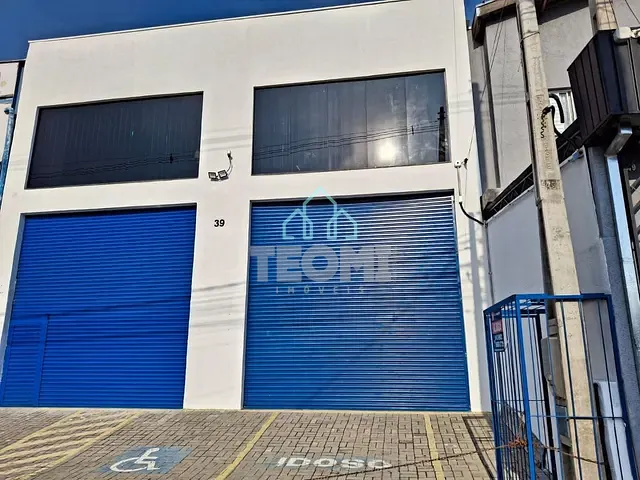Galpão / Barracão com 300m², para alugar, no bairro Loteamento Industrial em Taubaté