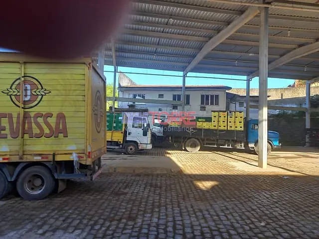 Galpão / Barracão com 1172m², para alugar, no bairro Malhado em Ilhéus