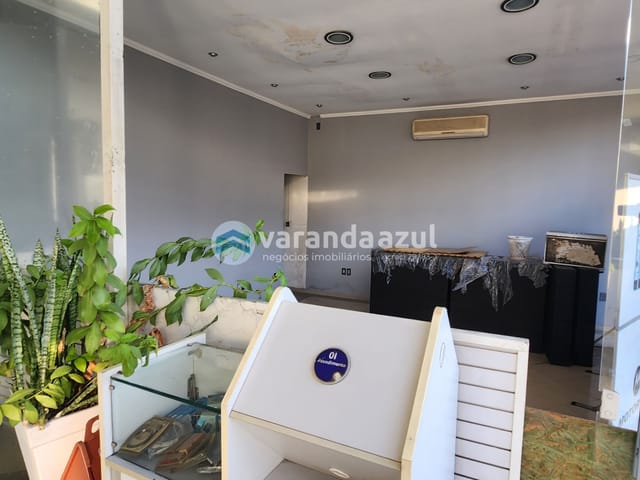 Prédio com 1300m², para alugar, no bairro Centro em Mogi das Cruzes