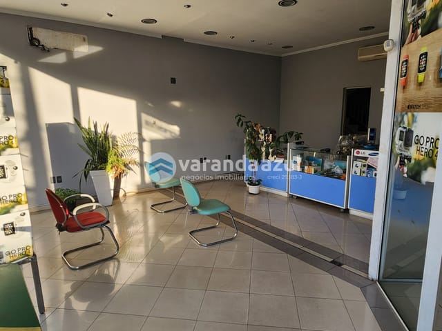 Prédio com 1300m², para alugar, no bairro Centro em Mogi das Cruzes