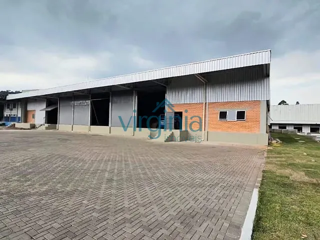 Galpão / Barracão com 3500m², para alugar, no bairro Operário em Novo Hamburgo