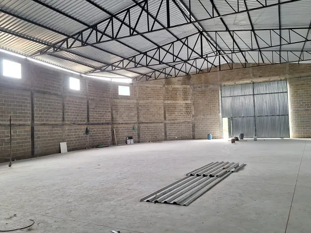 Galpão / Barracão com 550m², para alugar, no bairro Campo Redondo em São Pedro da Aldeia