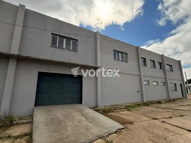 Galpão / Barracão à venda ou para alugar, no bairro Jóquei Clube em Uruguaiana