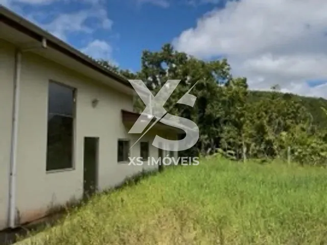 Galpão / Barracão com 1500m², à venda, no bairro Centro  em Tunas do Paraná
