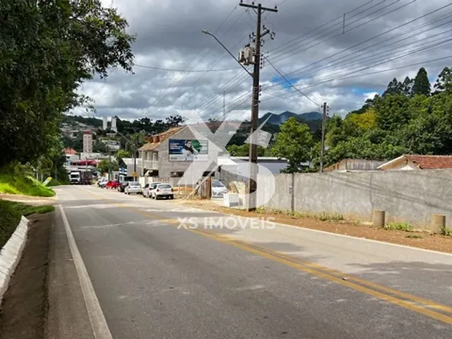 Galpão / Barracão com 1500m², à venda, no bairro Centro  em Tunas do Paraná