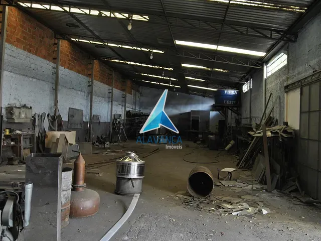 Galpão / Barracão com 600m², à venda, no bairro Lourdes em Governador Valadares