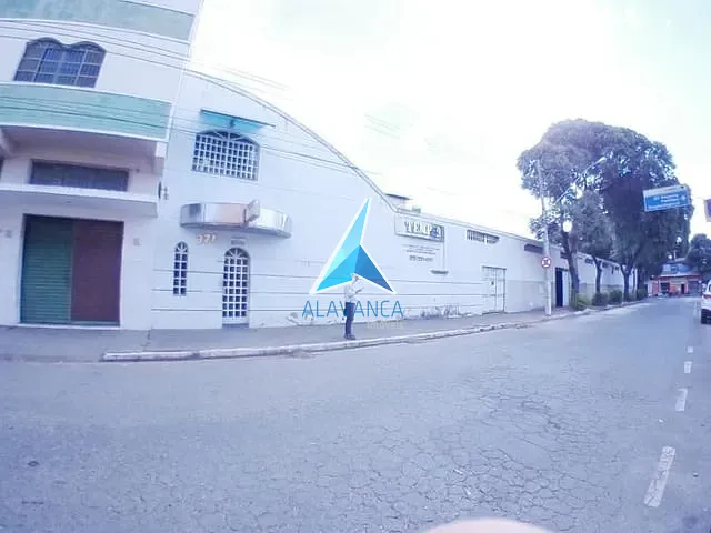 Galpão / Barracão com 600m², à venda, no bairro Lourdes em Governador Valadares
