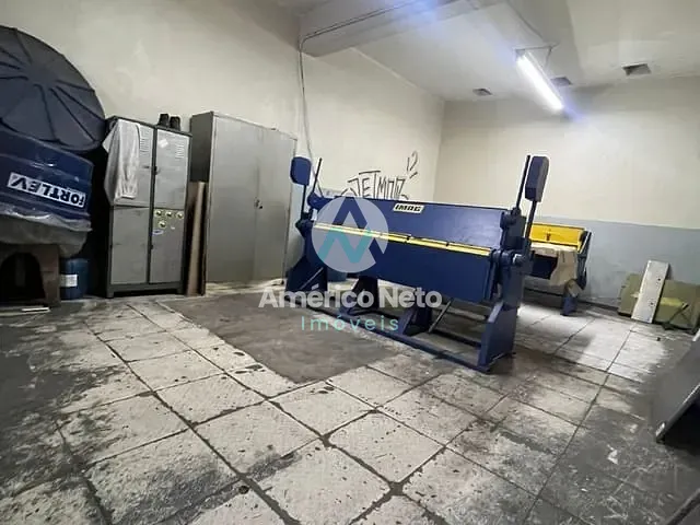 Galpão / Barracão com 250m², para alugar, no bairro Cerâmica em São Caetano do Sul