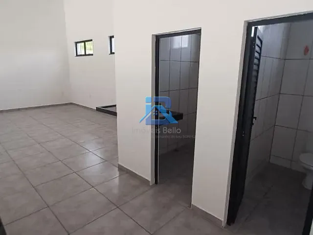 Galpão / Barracão com 250m², para alugar, no bairro Bairro da Ponte em Itatiba