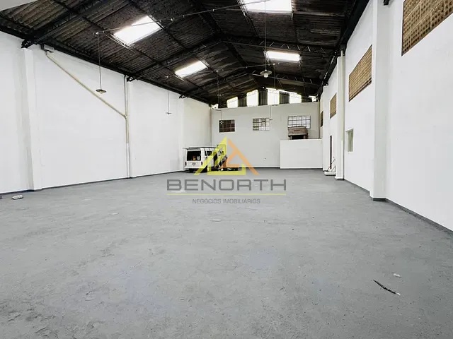 Galpão / Barracão com 1000m², à venda, no bairro Vila Amália (Zona Norte) em São Paulo