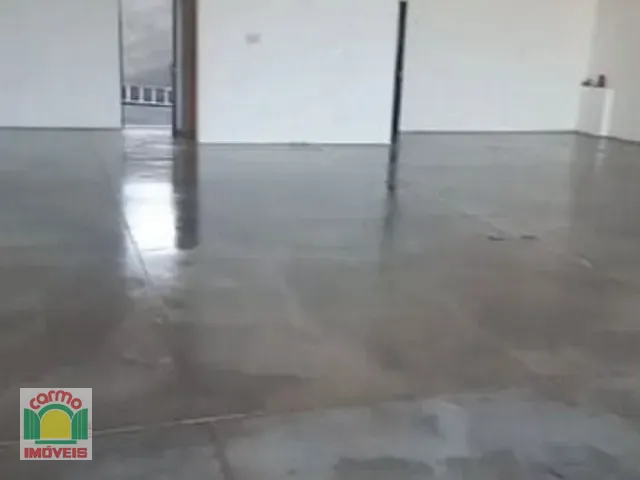 Galpão / Barracão com 300m², para alugar, no bairro Residencial Cerejeiras em Anápolis