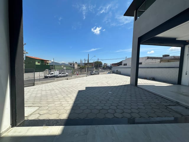 Galpão / Barracão para alugar, no bairro Vila Paulista em Mogi das Cruzes