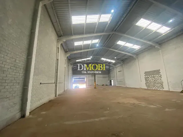 Galpão / Barracão com 530m², para alugar, no bairro Passo das Pedras em Gravataí