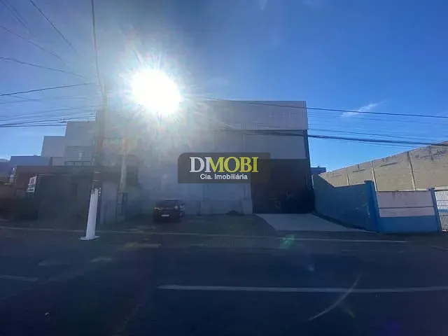 Galpão / Barracão com 530m², para alugar, no bairro Passo das Pedras em Gravataí