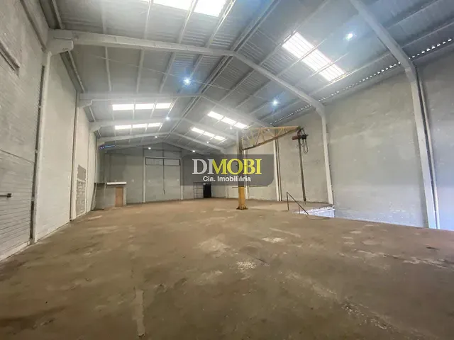Galpão / Barracão com 530m², para alugar, no bairro Passo das Pedras em Gravataí