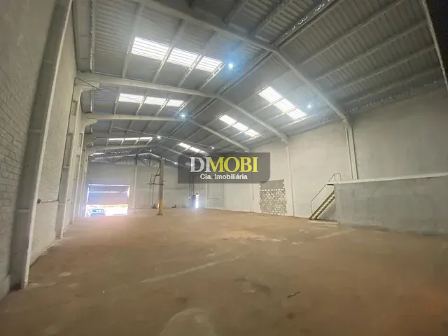 Galpão / Barracão com 530m², para alugar, no bairro Passo das Pedras em Gravataí