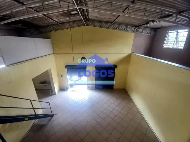 Galpão / Barracão com 148m², para alugar, no bairro Loanda em João Monlevade