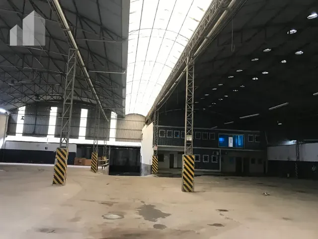 Galpão / Barracão com 4000m², à venda, no bairro Jardim da Posse em Nova Iguaçu