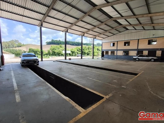 Galpão / Barracão com 2752m², para alugar, no bairro Industrial em Nova Araçá