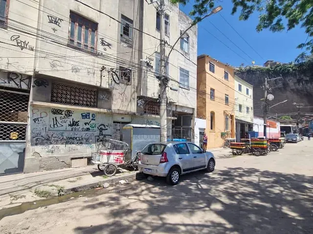 Galpão / Barracão com 500m², para alugar, no bairro Gamboa em Rio de Janeiro