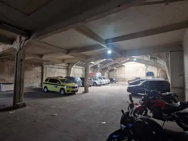 Galpão / Barracão com 500m², para alugar, no bairro Gamboa em Rio de Janeiro
