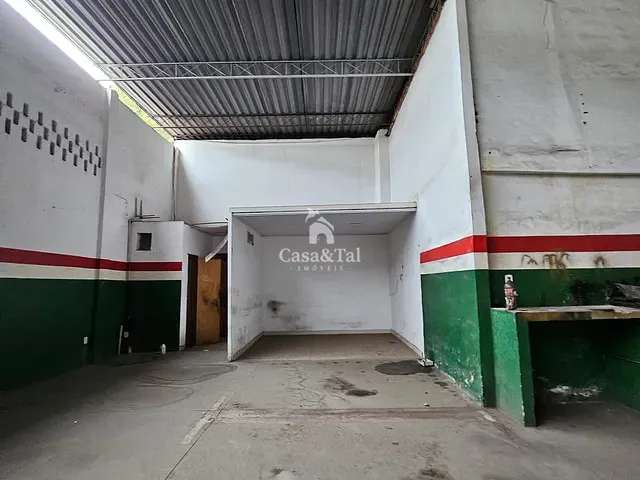 Galpão / Barracão à venda ou para alugar, no bairro Jardim José Bonifácio em São João de Meriti